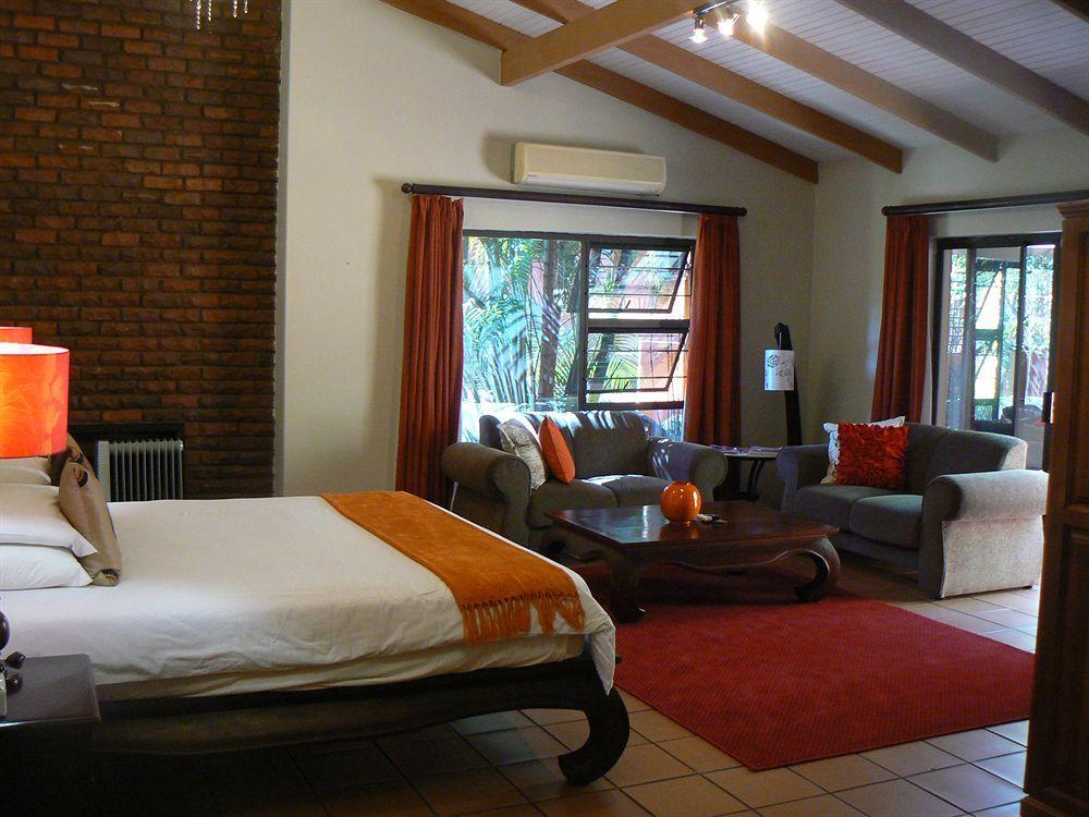 La Roca Guest House Mbombela Exteriör bild
