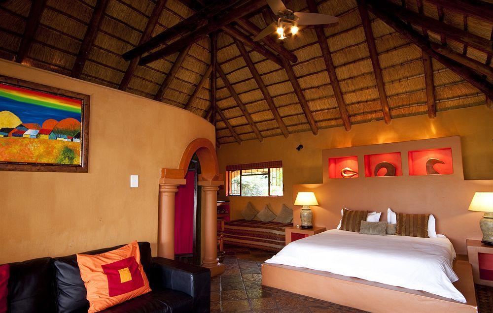 La Roca Guest House Mbombela Exteriör bild