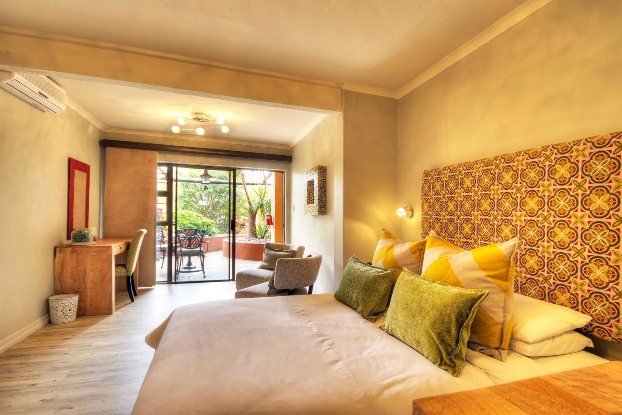 La Roca Guest House Mbombela Exteriör bild